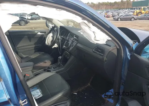 2018 Volkswagen Tiguan 2.0T Se/2.0T Sel из США, поврежденный, VIN 3VV2B7AX7JM185817